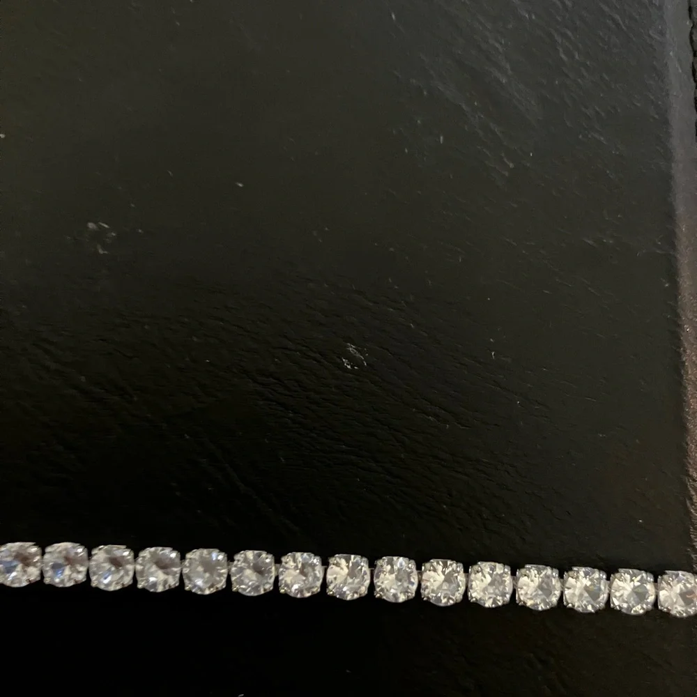 Elegant Silver plated Rhinestone Tennis Bracelet 7 inches long